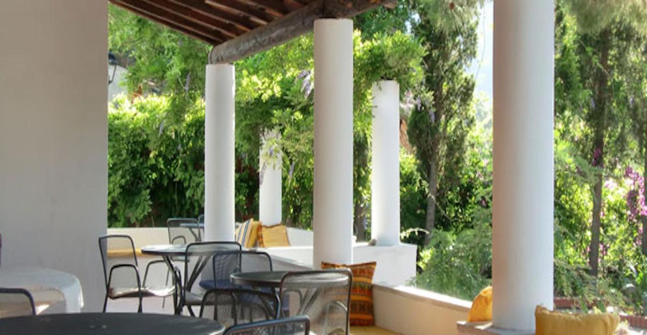 Villa Il Glicine Vulcano  Bagian luar foto